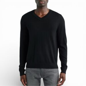 Nordstrom Men's 100% Merino Wool Classic Black V-Neck Sweater
